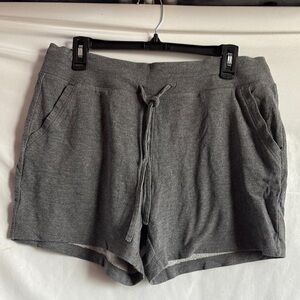 MM304 32 Degrees Gray Athletic Shorts with Relaxed Fit